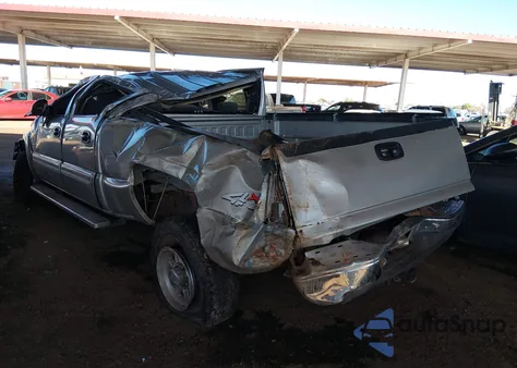 2005 Chevrolet Silverado 2500Hd Ls z USA, uszkodzony, nr VIN 1GCHK23235F884039